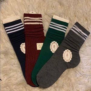 shin-high 3 white striped socks